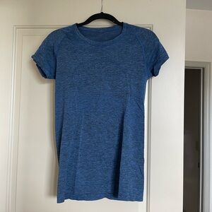 Women’s blue workout top